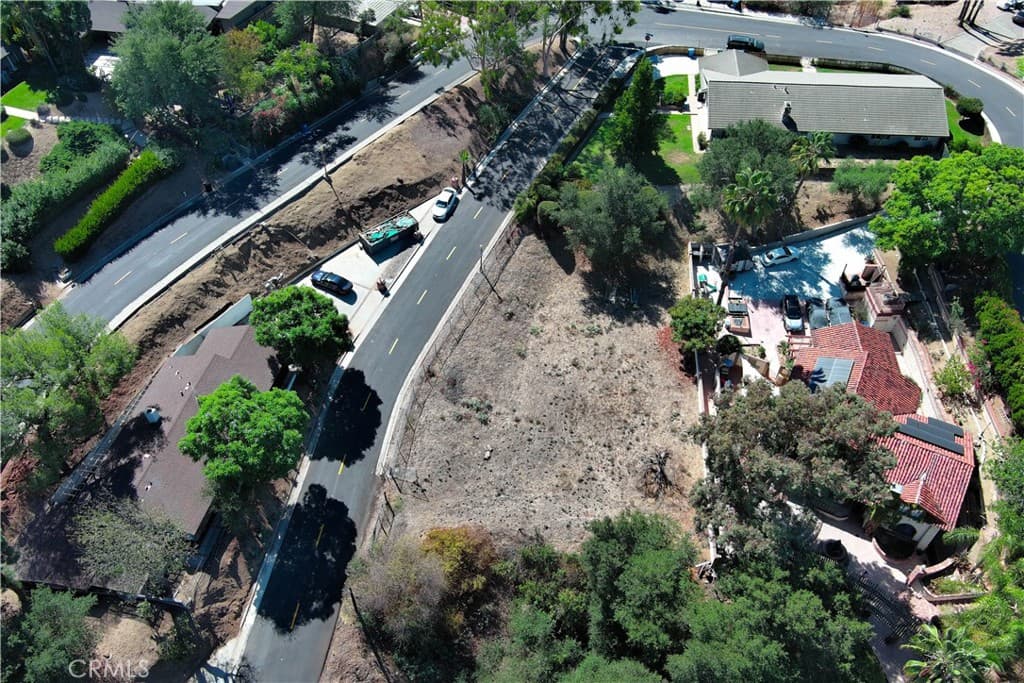 Home at 935 N Hill Road, Pomona — photo 8 of 12