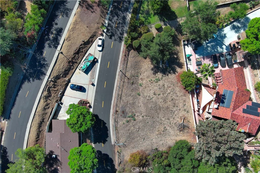 Home at 935 N Hill Road, Pomona — photo 10 of 12