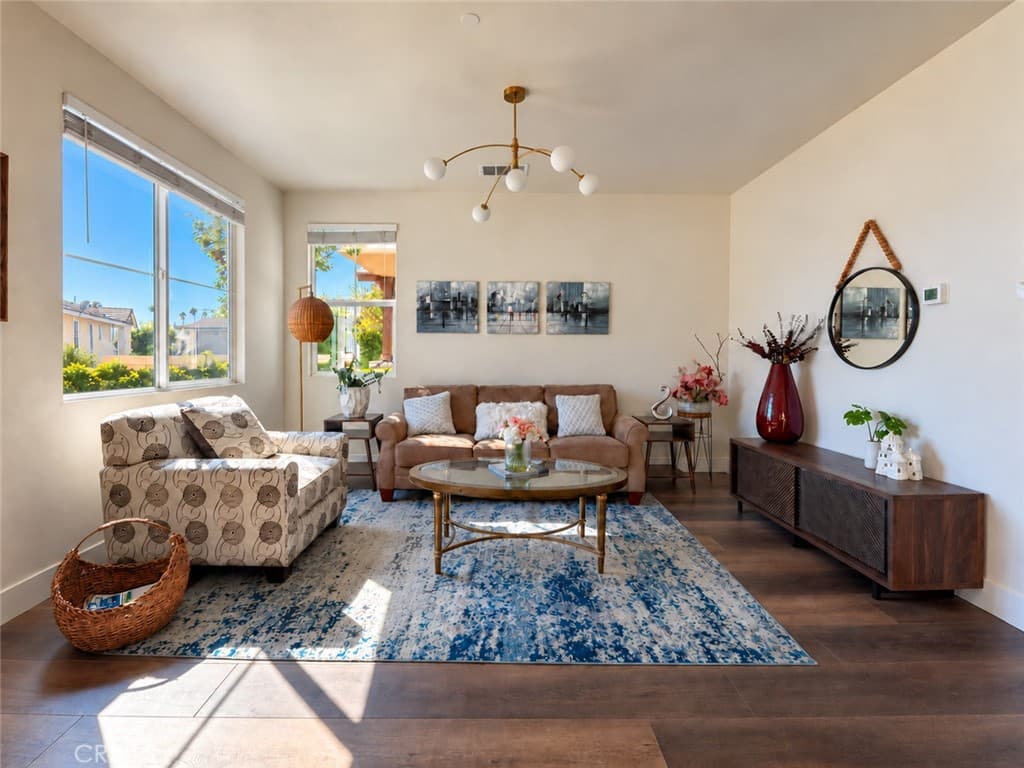 Townhouse at 726 Banyan, Pomona — photo 6 of 12