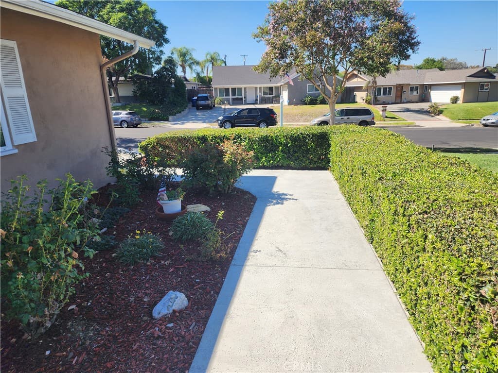 Home at 3516 S WHITINGHAM Drive, West Covina — photo 6 of 12