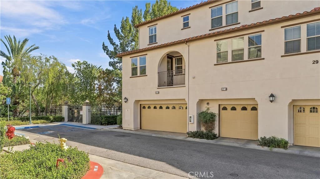 Townhouse at 827 The Promenade F, Azusa — photo 1 of 12