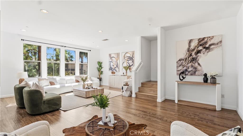 Townhouse at 827 The Promenade F, Azusa — photo 2 of 12