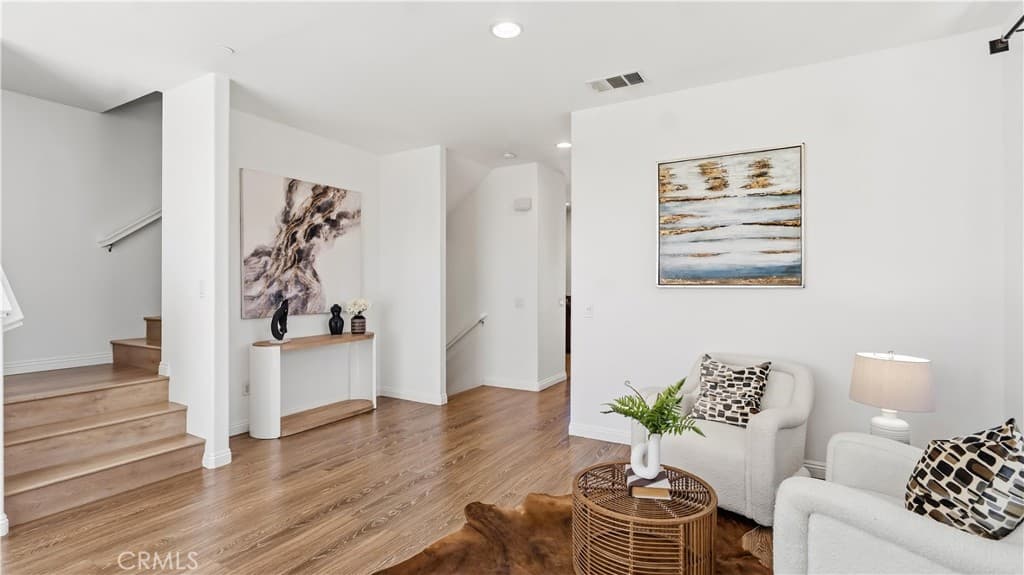 Townhouse at 827 The Promenade F, Azusa — photo 9 of 12