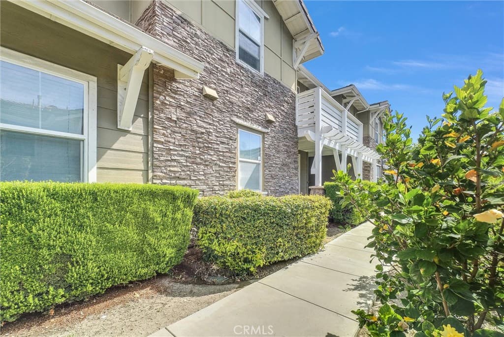 Condo at 835 Francesca Dr 103, Walnut — photo 1 of 12