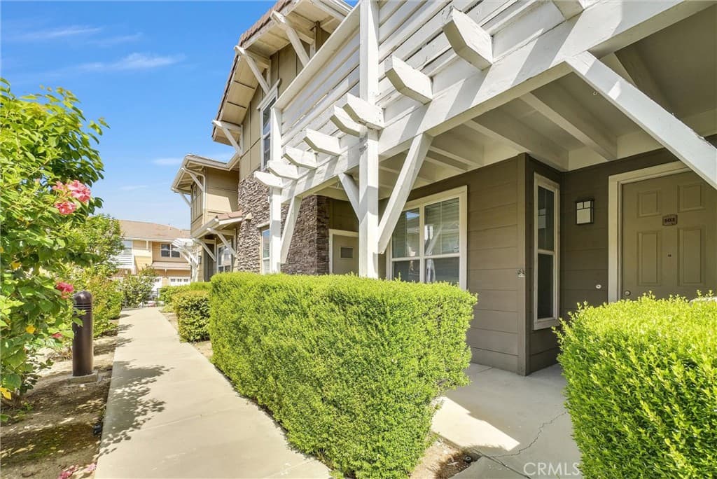 Condo at 835 Francesca Dr 103, Walnut — photo 2 of 12