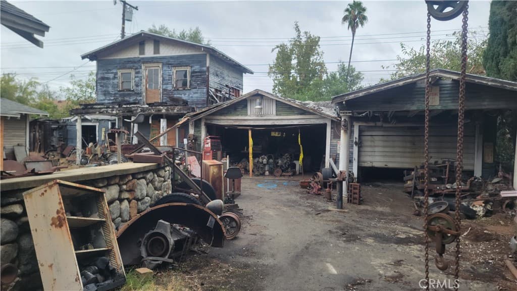 Home at 1398 Sheridan, Pomona — photo 2 of 2