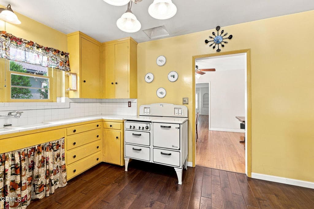 Home at 175 El Nido Avenue, Monrovia — photo 9 of 12