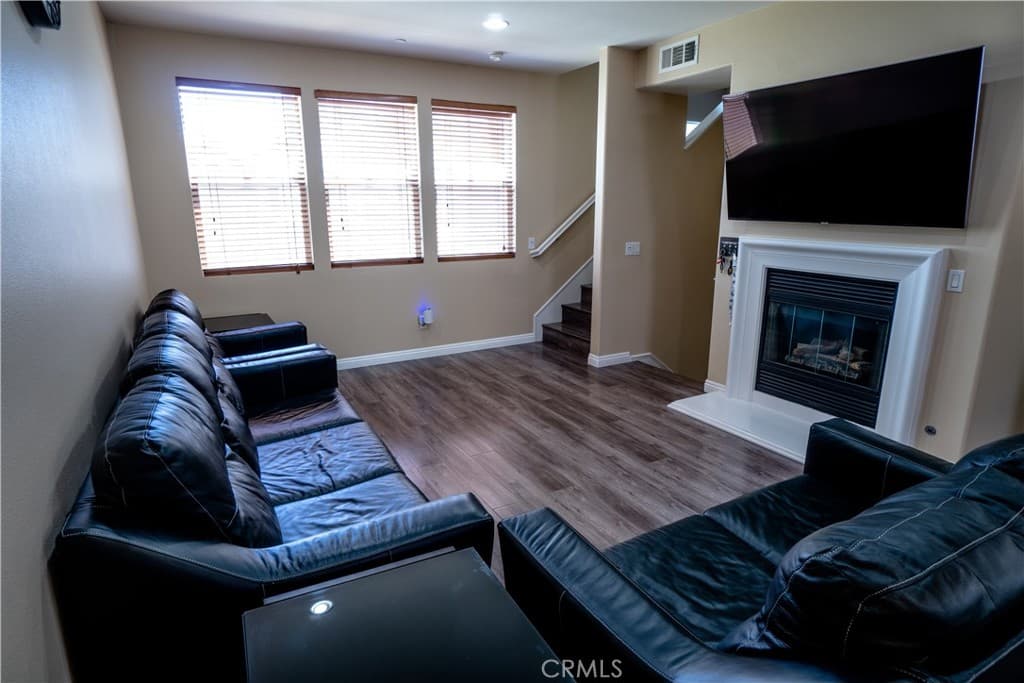 Townhouse at 216 W Merlot Drive, Covina — photo 6 of 12