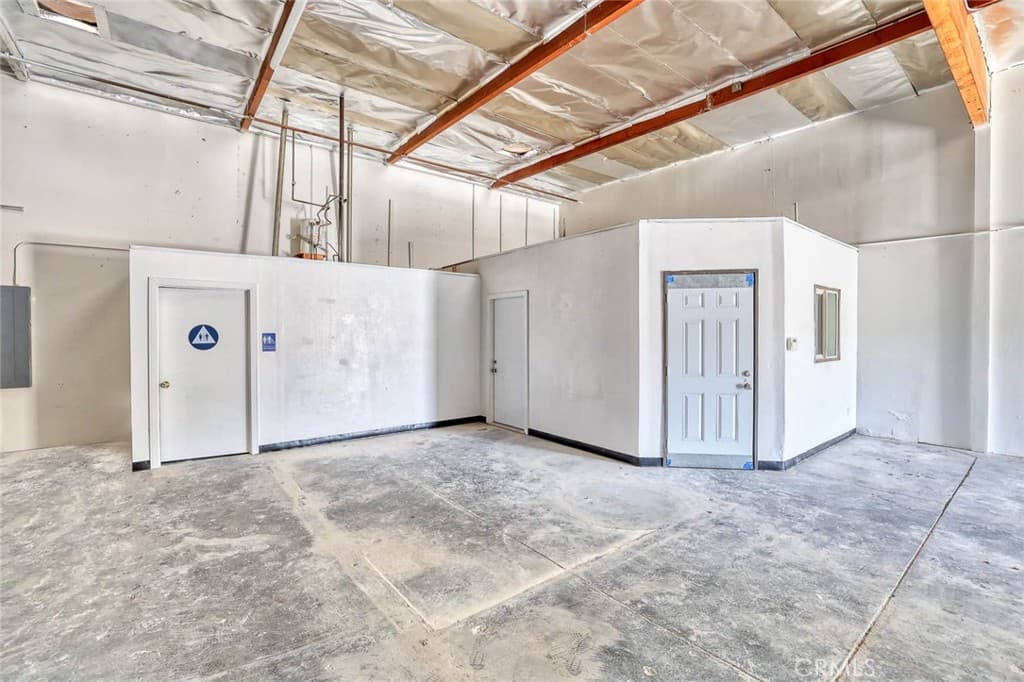 Home at 15562 Azusa Canyon Road D & E, Irwindale — photo 11 of 12
