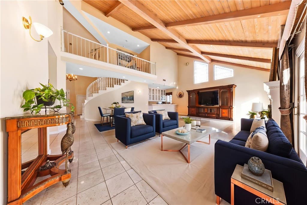 Home at 2 Linda Rae Way, Arcadia — photo 2 of 12