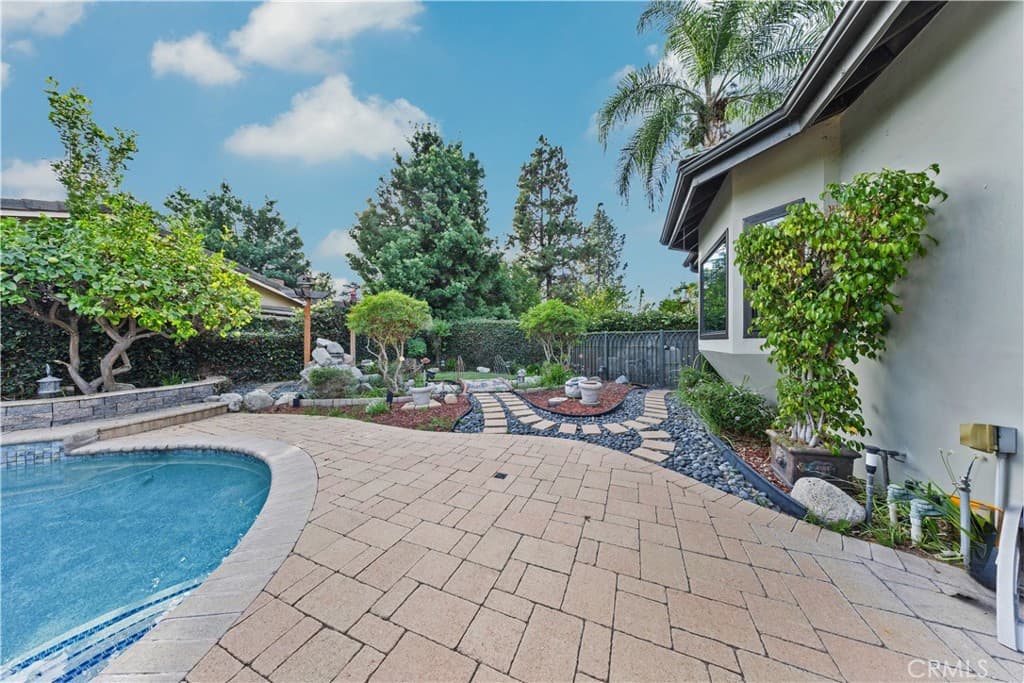 Home at 2 Linda Rae Way, Arcadia — photo 11 of 12