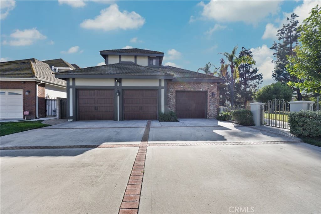 Home at 2 Linda Rae Way, Arcadia — photo 5 of 12