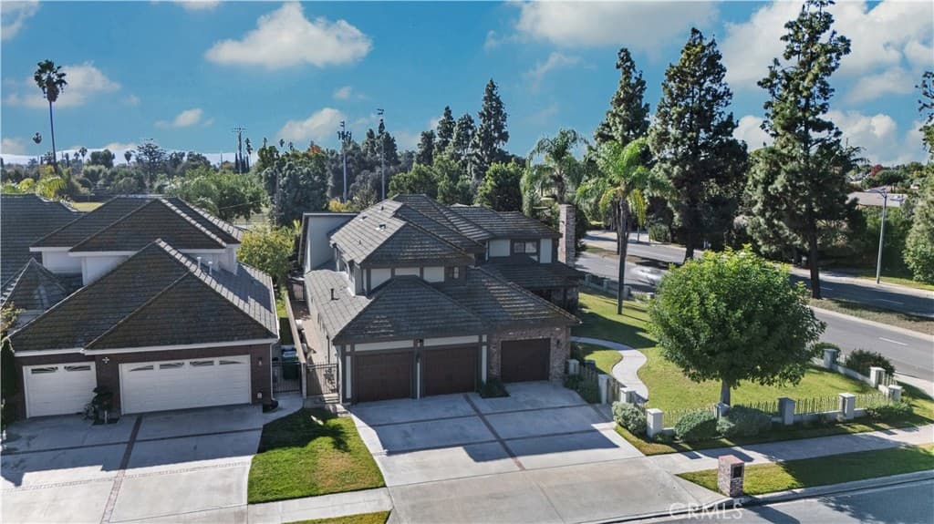 Home at 2 Linda Rae Way, Arcadia — photo 6 of 12