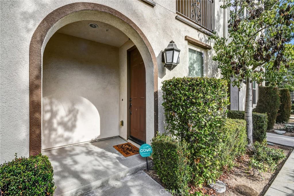 Condo at 827 E Promenade E, Azusa — photo 4 of 12