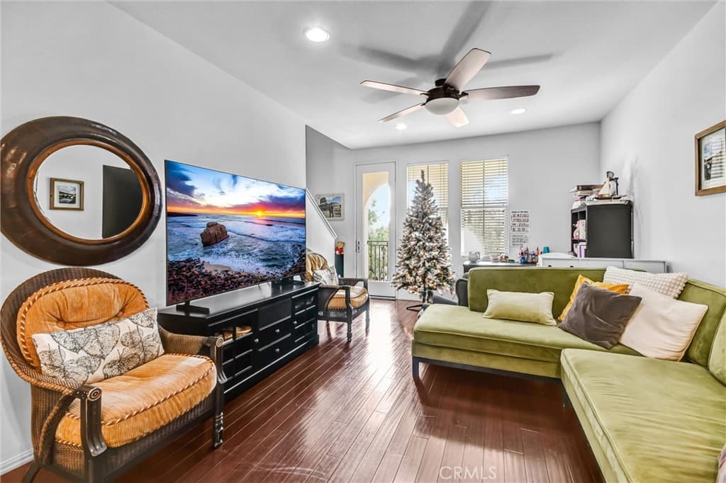 Condo at 827 E Promenade E, Azusa — photo 6 of 12