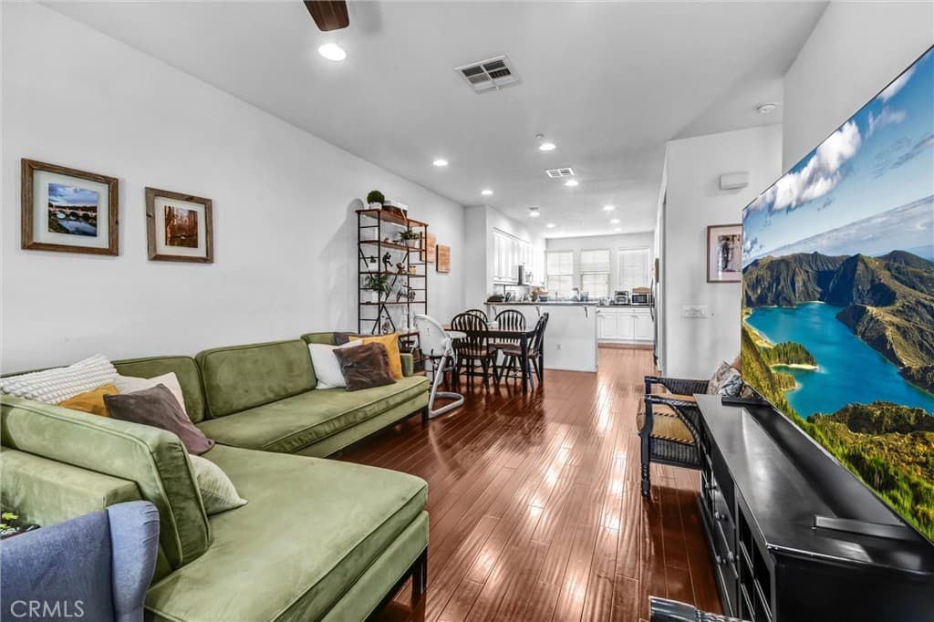 Condo at 827 E Promenade E, Azusa — photo 8 of 12