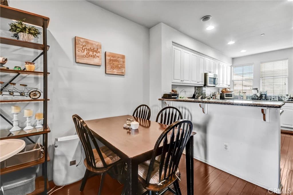 Condo at 827 E Promenade E, Azusa — photo 9 of 12