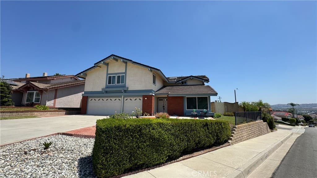 Home at 330 Amberwood Drive, Walnut — photo 5 of 12