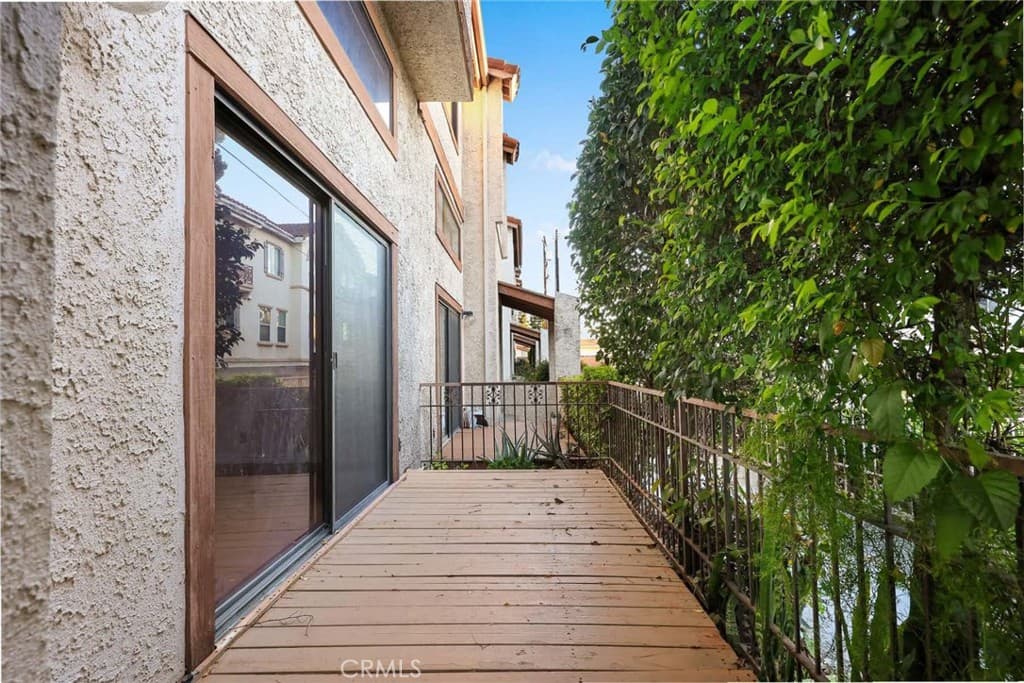 Townhouse at 1006 Arcadia D, Arcadia — photo 5 of 12