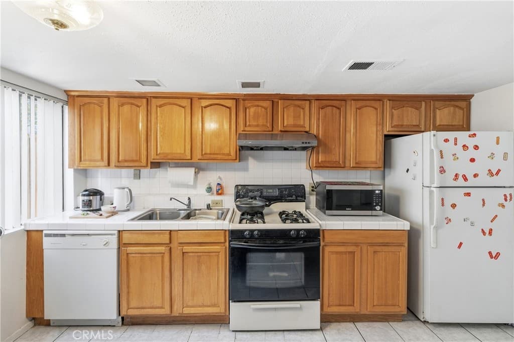 Condo at 9471 Cortada, El Monte — photo 9 of 12