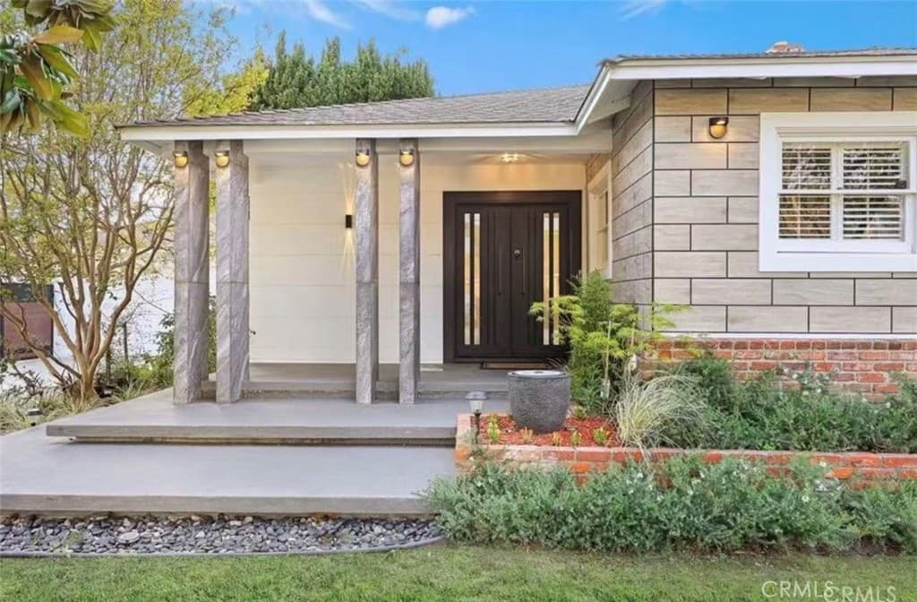 Home at 1825 Lee, Arcadia — photo 3 of 12