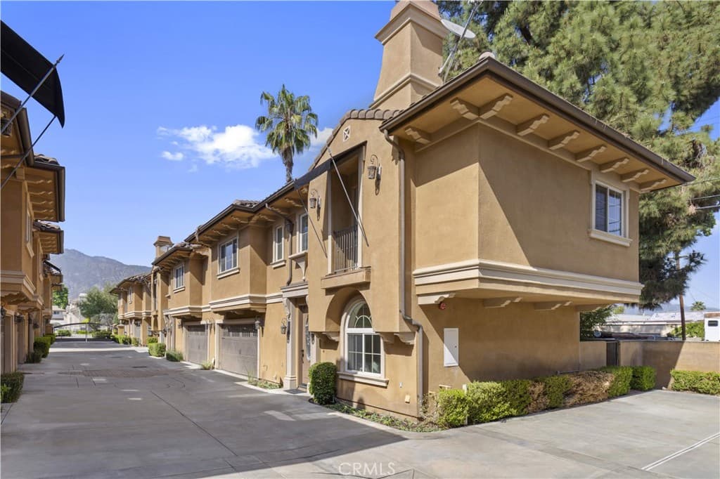 Condo at 726 Fairview D, Arcadia — photo 5 of 12