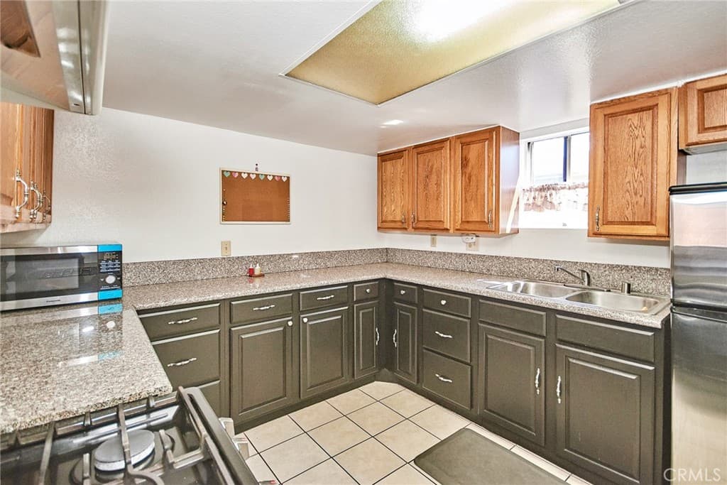 Condo at 11829 Ferris Road C, El Monte — photo 10 of 12