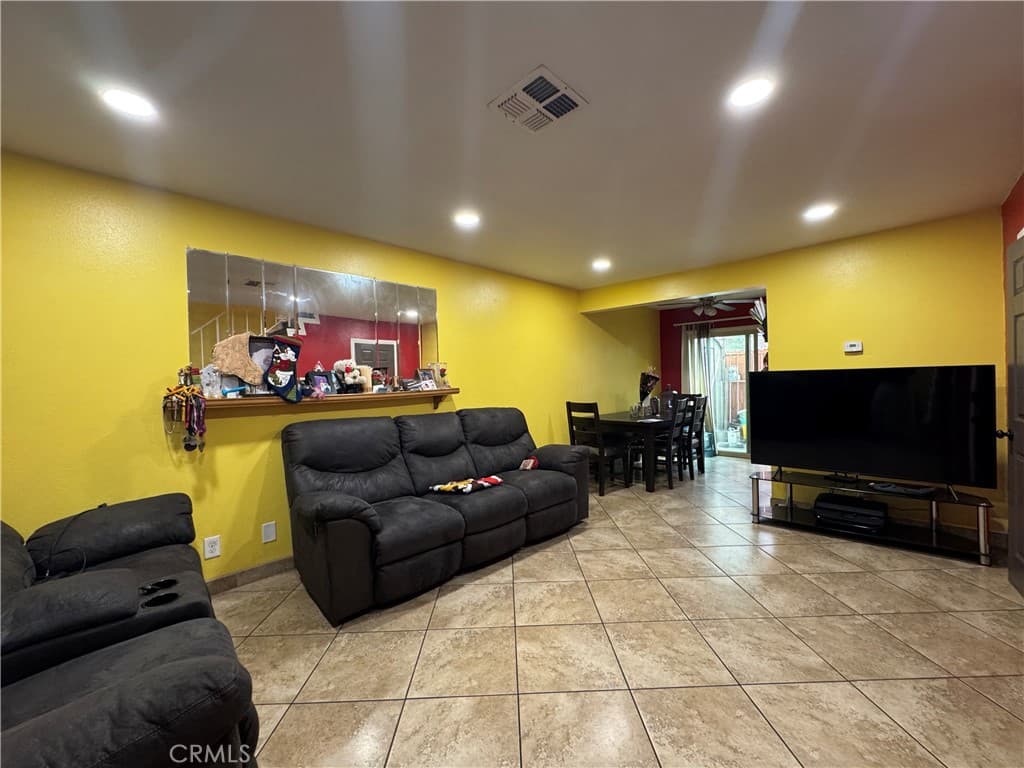 Condo at 13851 Los Angeles B, Baldwin Park — photo 4 of 8