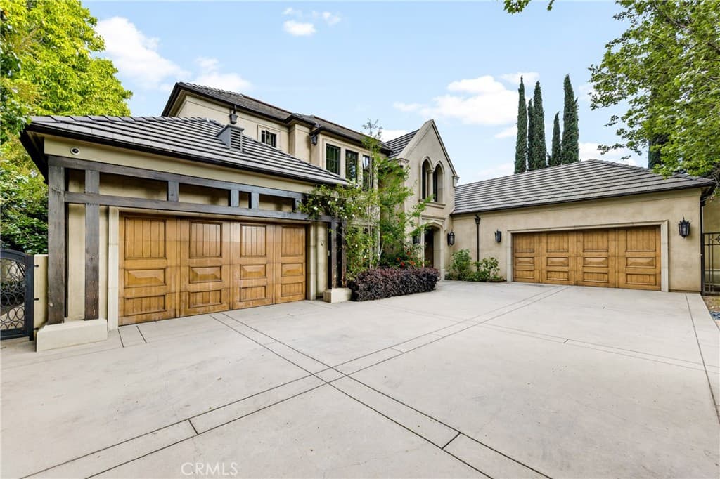 Home at 1128 S 6th Avenue, Arcadia — photo 2 of 12