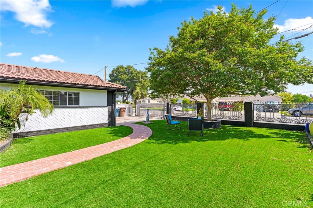 Home at 5121 Elrovia ave, El Monte — photo 2 of 12
