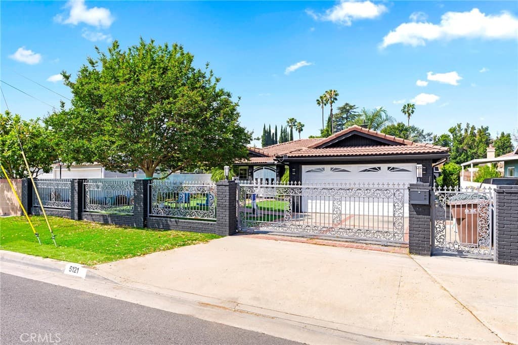 Home at 5121 Elrovia ave, El Monte — photo 5 of 12