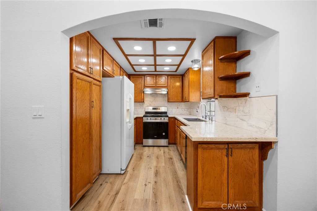 Townhouse at 11855 Ramona Blvd, El Monte — photo 10 of 12