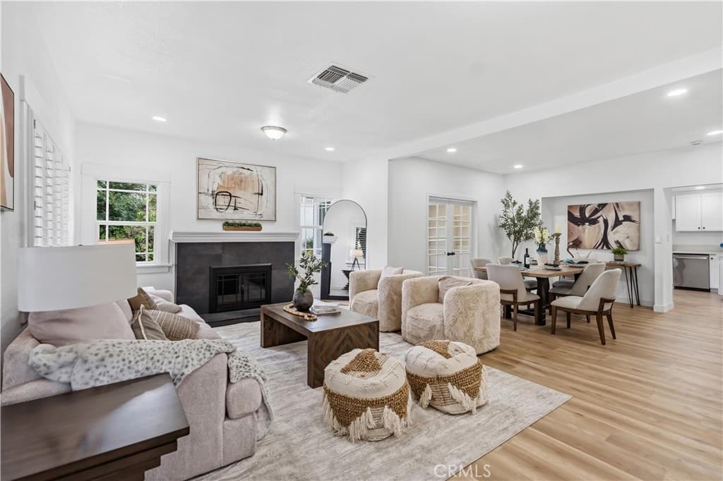 Home at 332 Chester Place, Pomona — photo 3 of 12