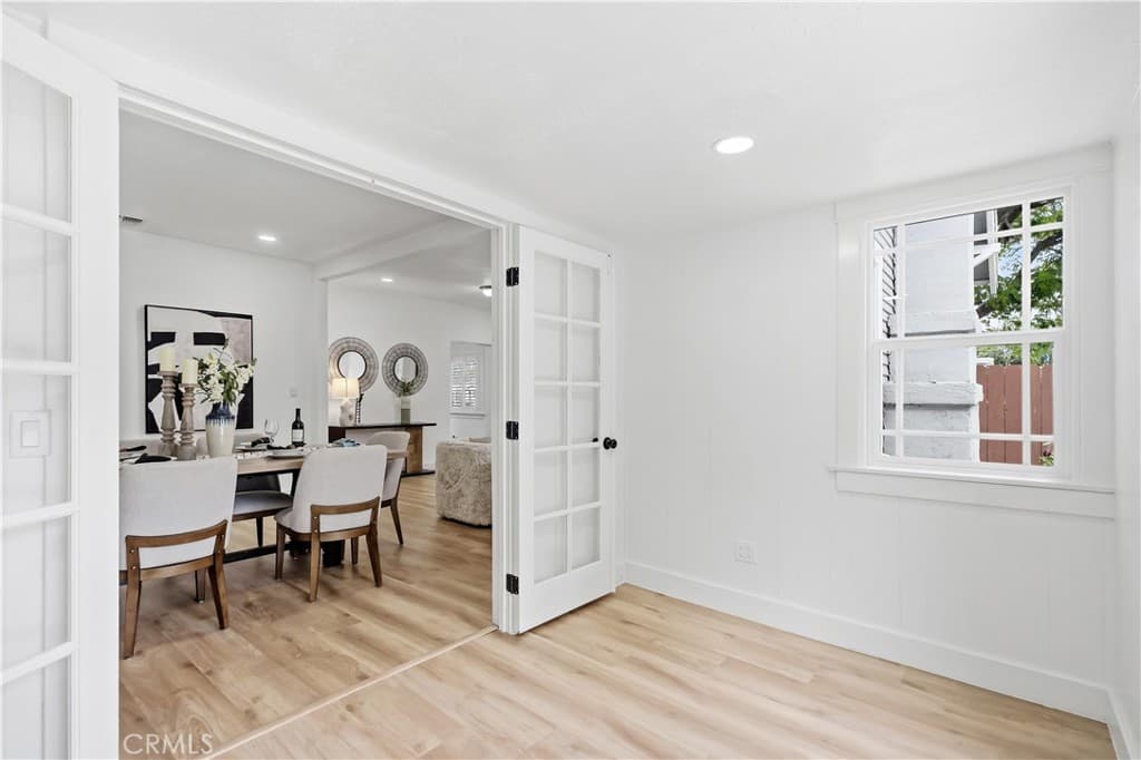 Home at 332 Chester Place, Pomona — photo 10 of 12