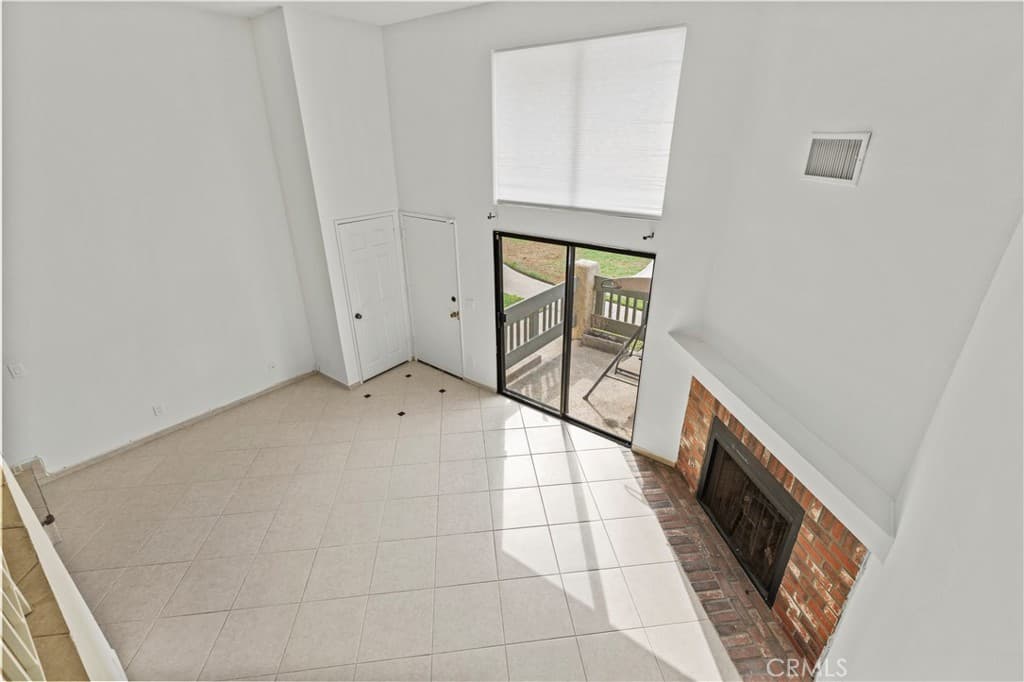 Condo at 1927 Huntington H, Duarte — photo 10 of 12