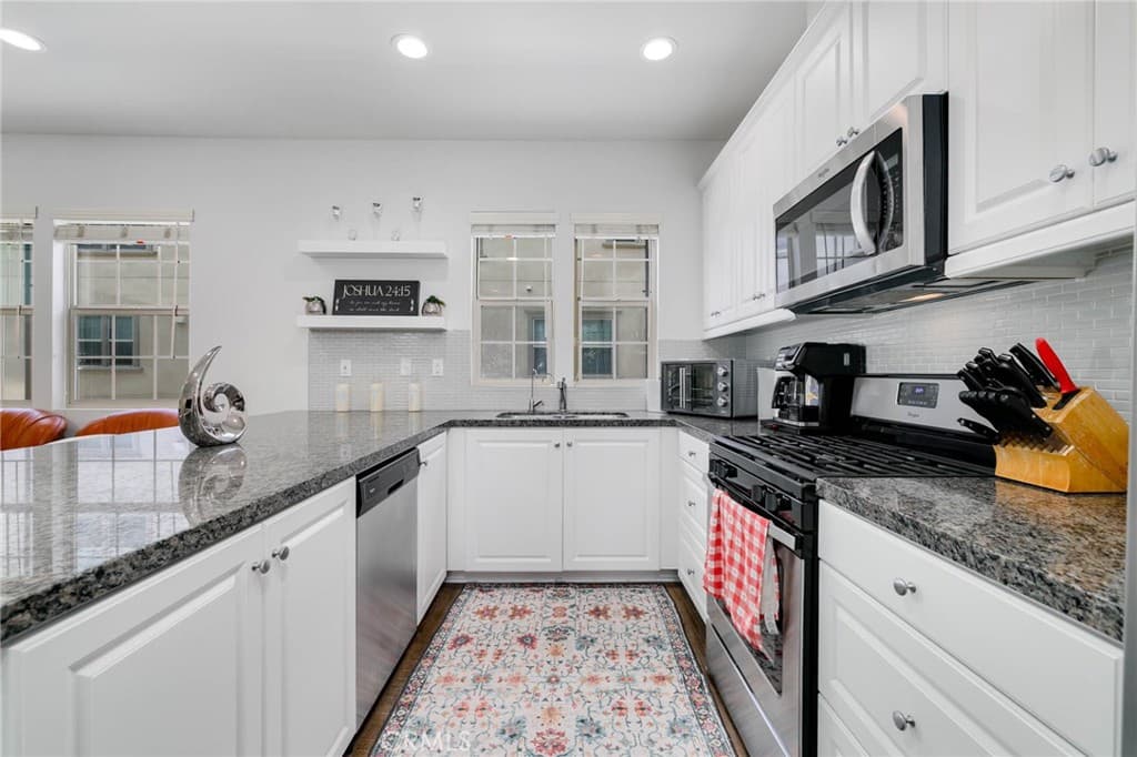 Condo at 877 Orchid C, Azusa — photo 11 of 12