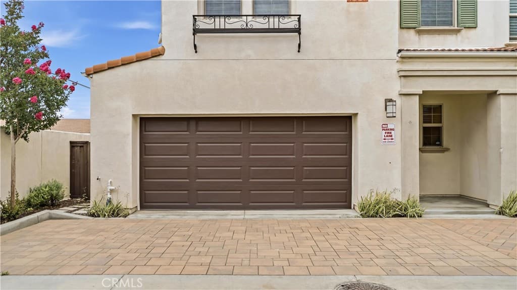 Townhouse at 291 E Arrow 17, Glendora — photo 2 of 12