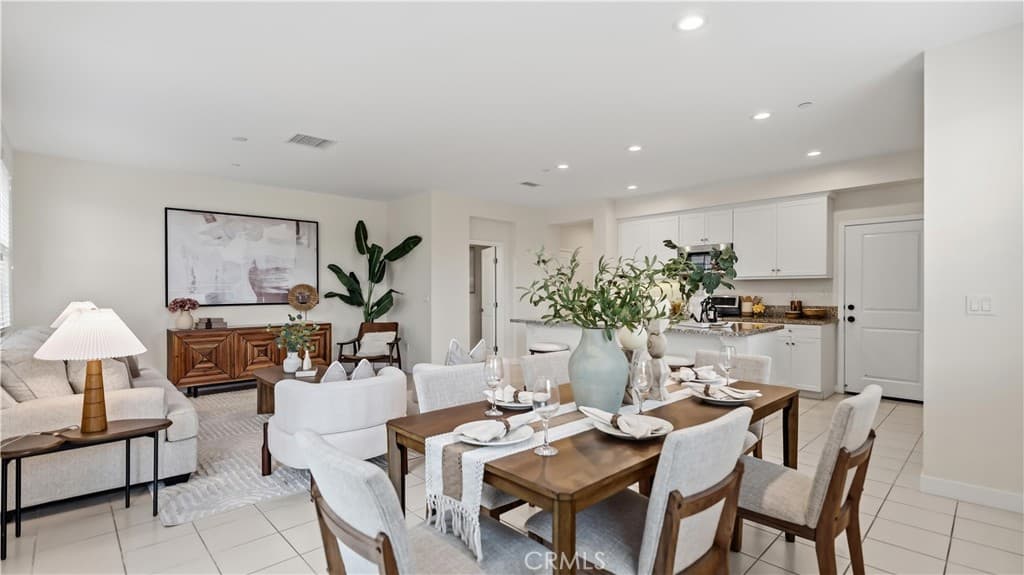Townhouse at 291 E Arrow 17, Glendora — photo 8 of 12