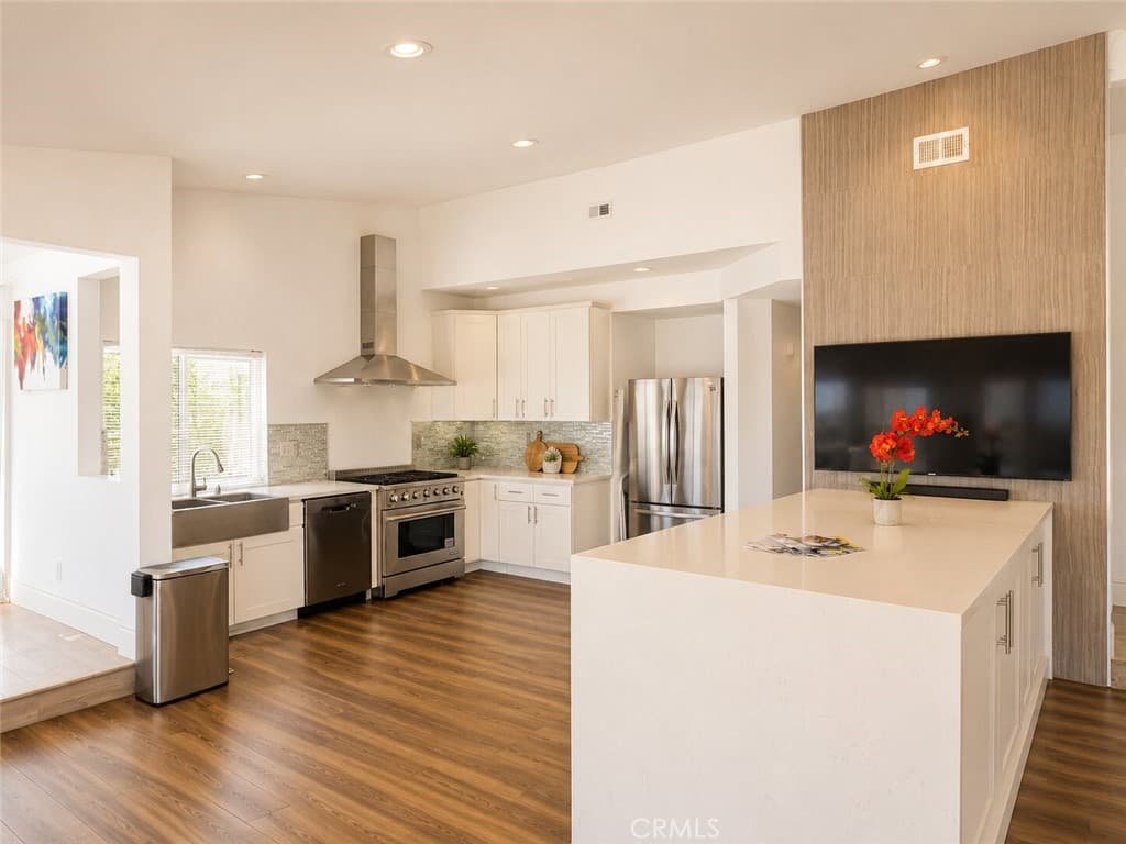 Home at 19782 Saddlecrest, Walnut — photo 11 of 12