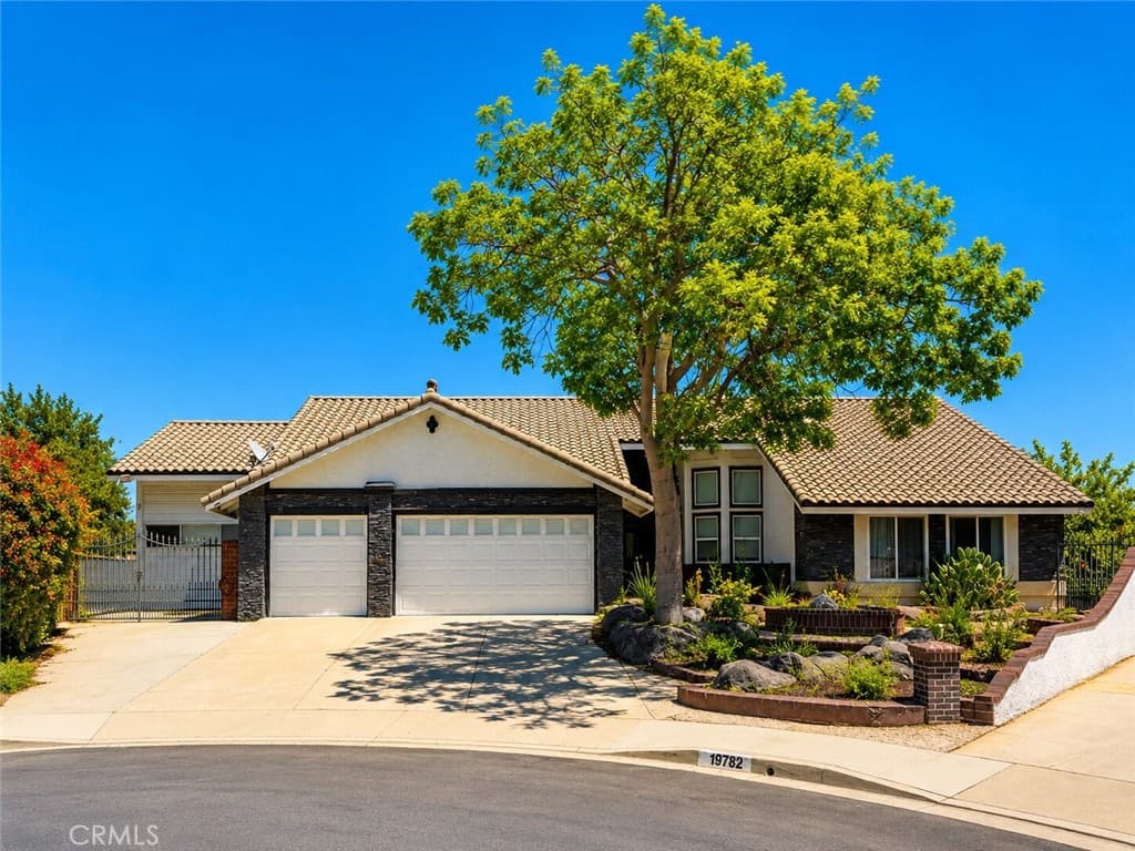 Home at 19782 Saddlecrest, Walnut — photo 3 of 12