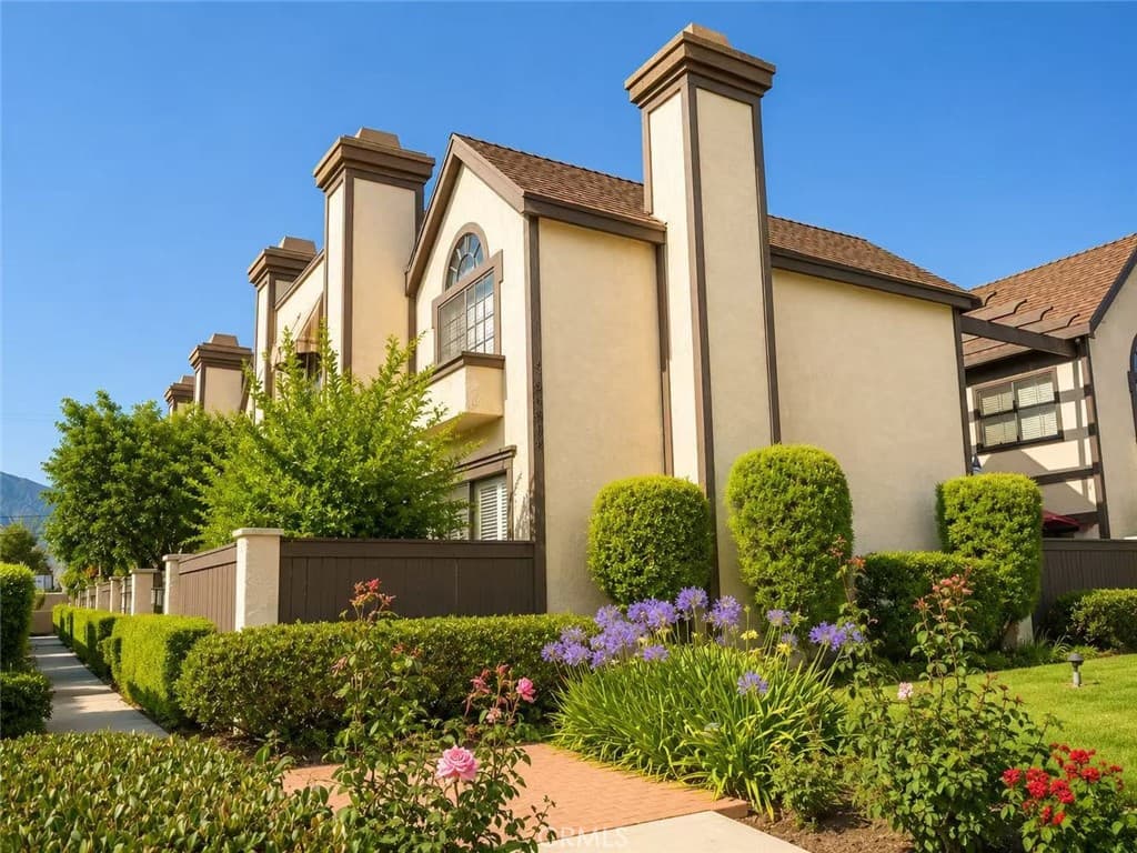 Condo at 49 Christina, Arcadia — photo 1 of 12