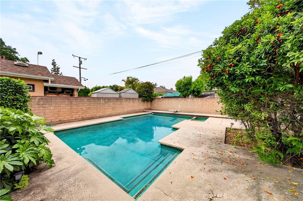 Home at 171 W Naomi, Arcadia — photo 4 of 12