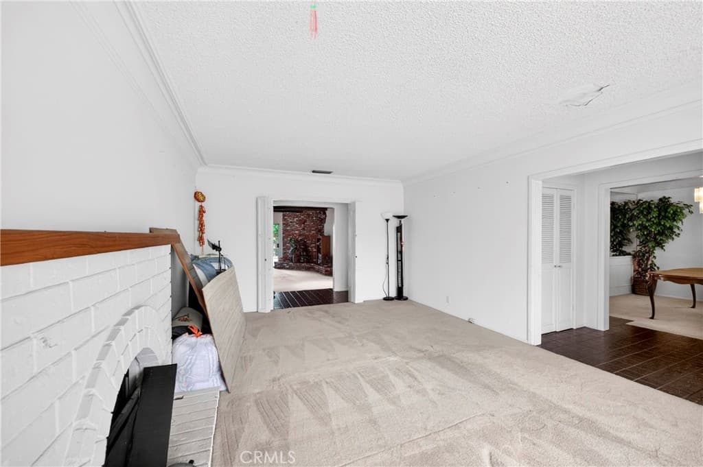 Home at 171 W Naomi, Arcadia — photo 10 of 12