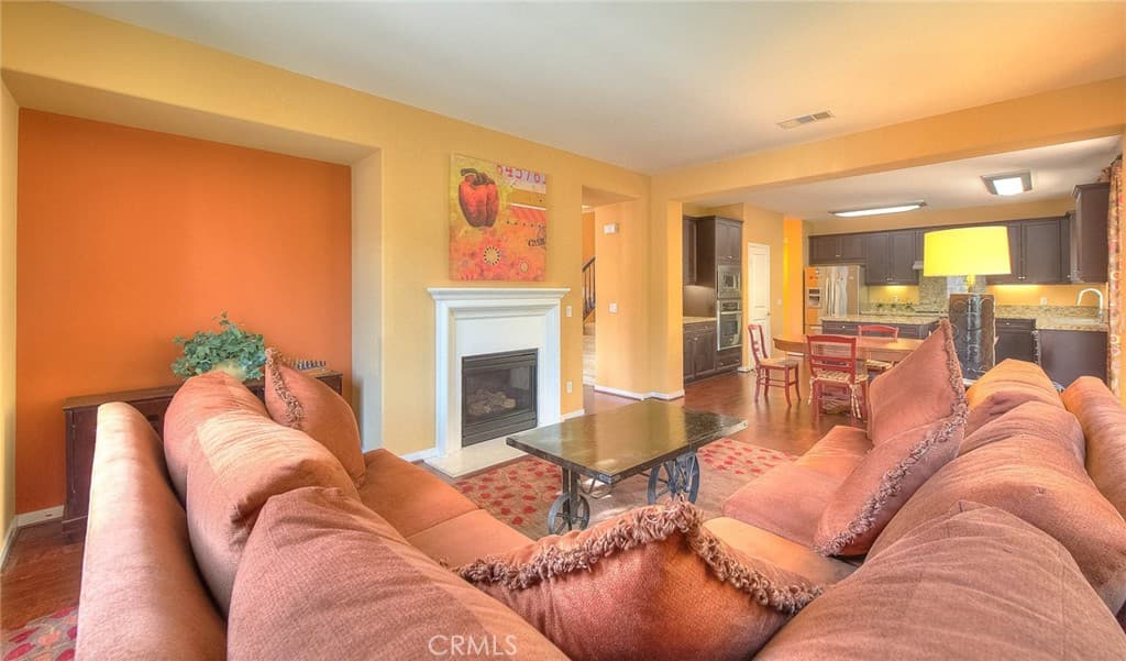 Home at 906 N Woodbine, Azusa — photo 10 of 12