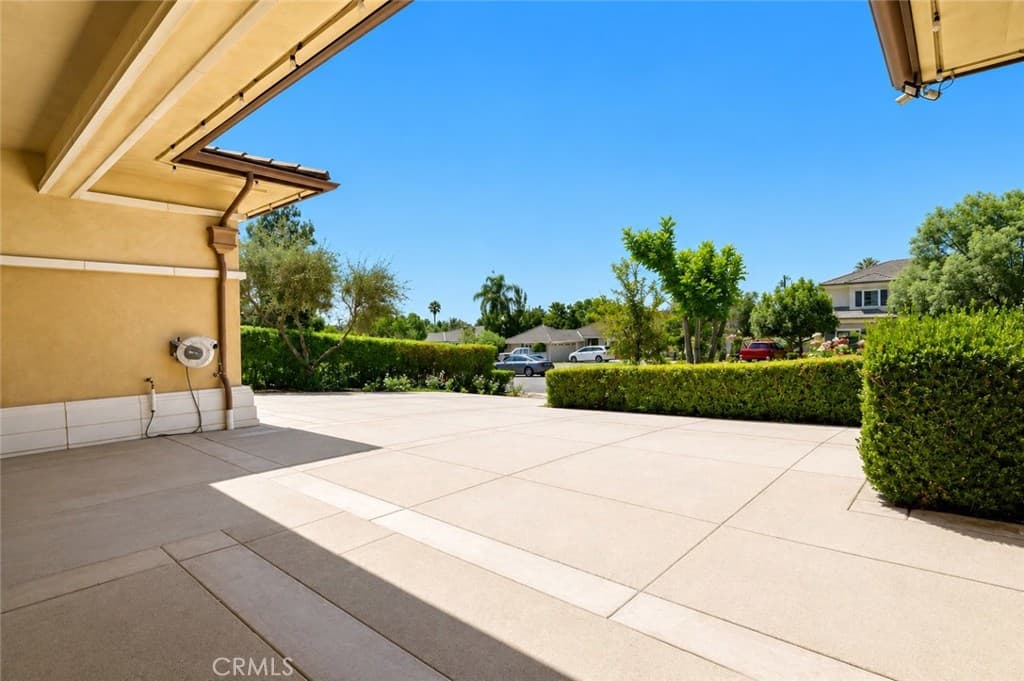 Home at 475 Cambridge, Arcadia — photo 3 of 12
