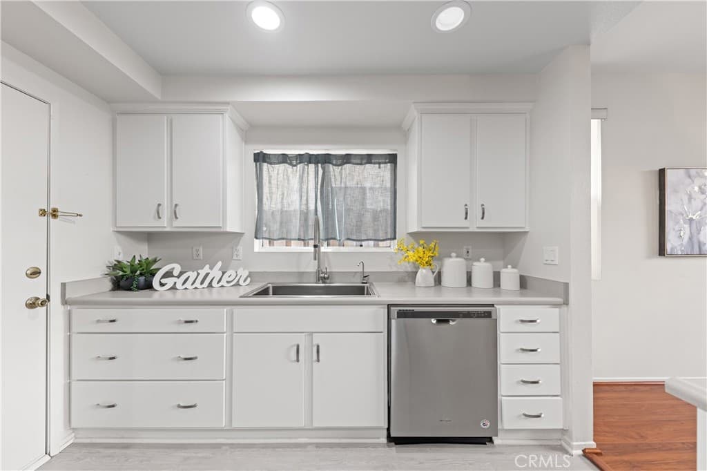 Home at 1232 Mission, Duarte — photo 8 of 12