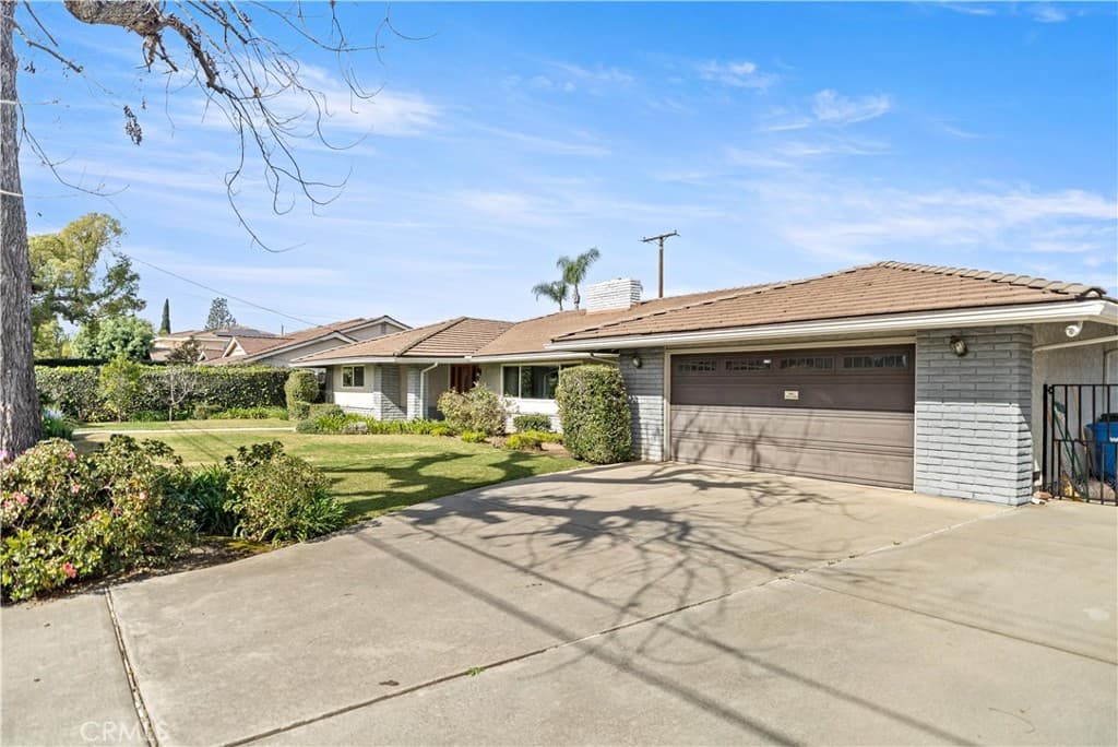 Home at 541 Rosemarie, Arcadia — photo 2 of 12