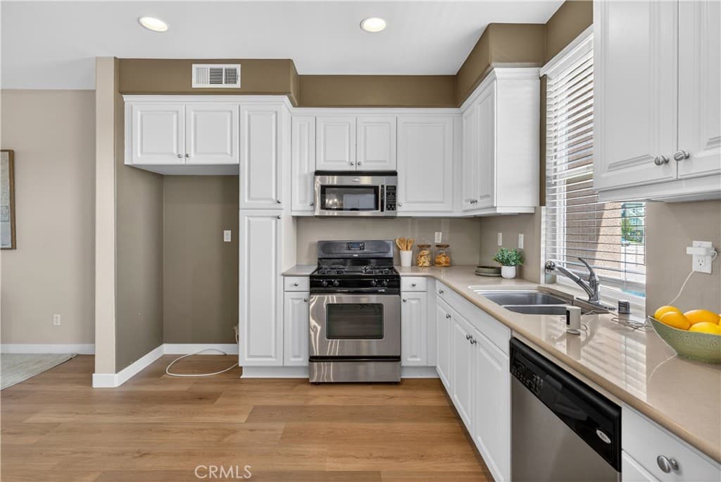 Townhouse at 217 W Zinfandel, Covina — photo 12 of 12