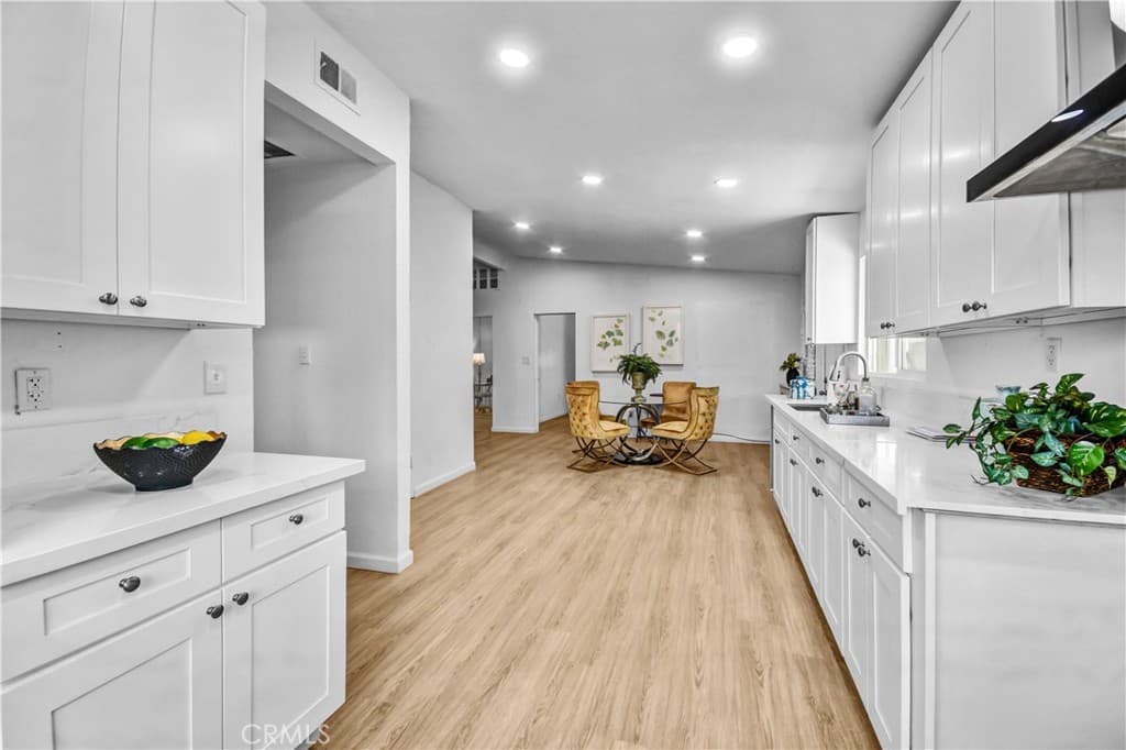 Home at 2065 W Orange Grove Avenue, Pomona — photo 11 of 12