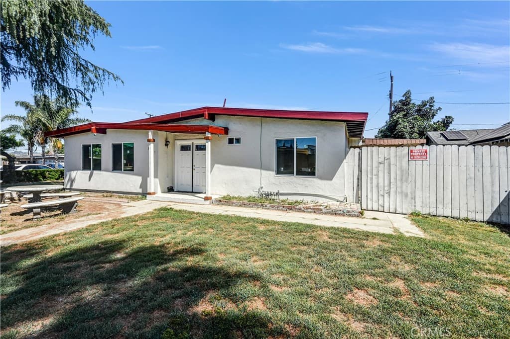 Home at 2065 W Orange Grove Avenue, Pomona — photo 3 of 12